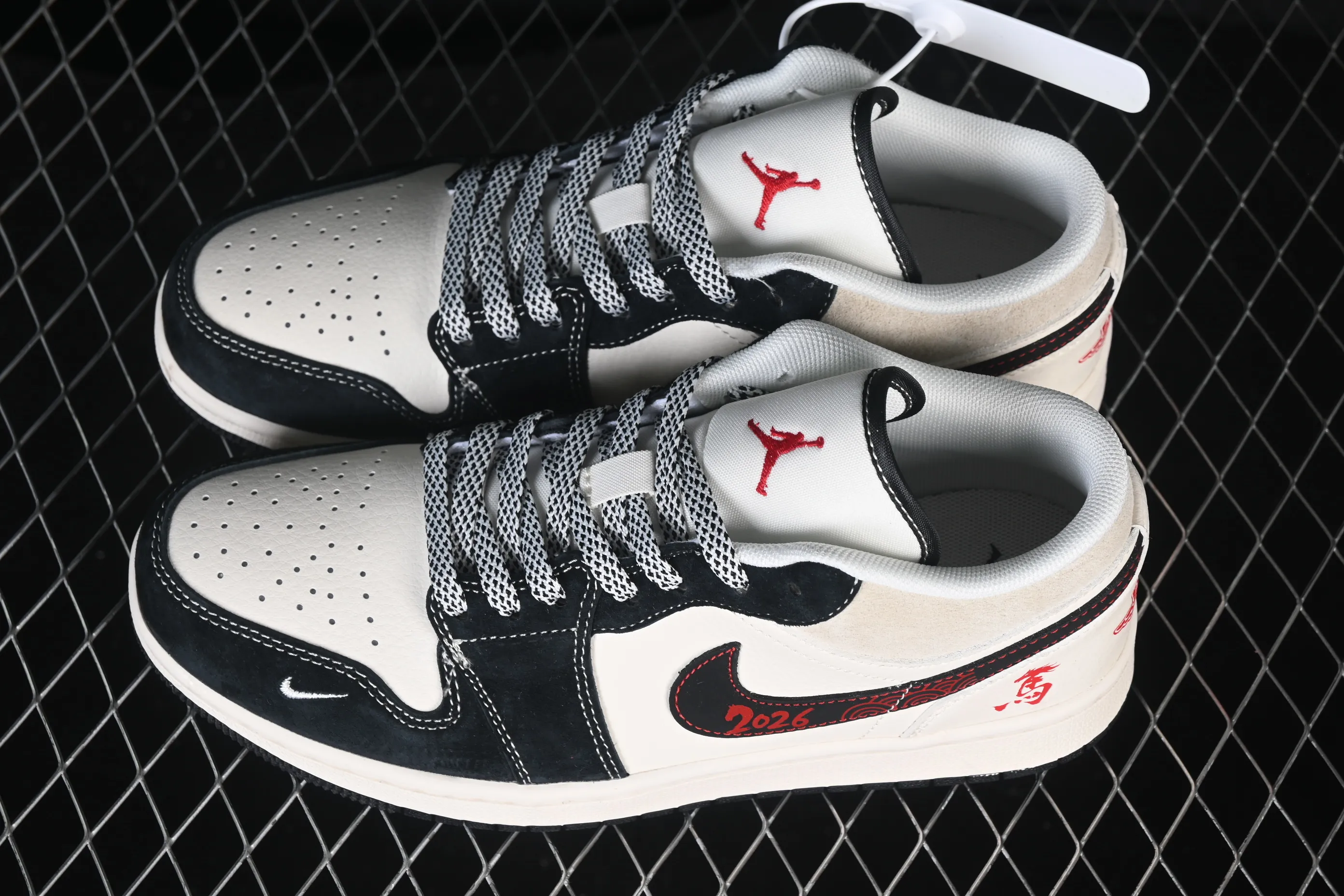 All categories Air Jordan Jordan series basketball shoes Air Jordan 1 Low high-end customized low-top sneakers Air Jordan 1 Low AJ1 Joe 1 Year of the Horse exclusive lucky blessing high-end customized low-top retro basketball shoes JJ5908-001